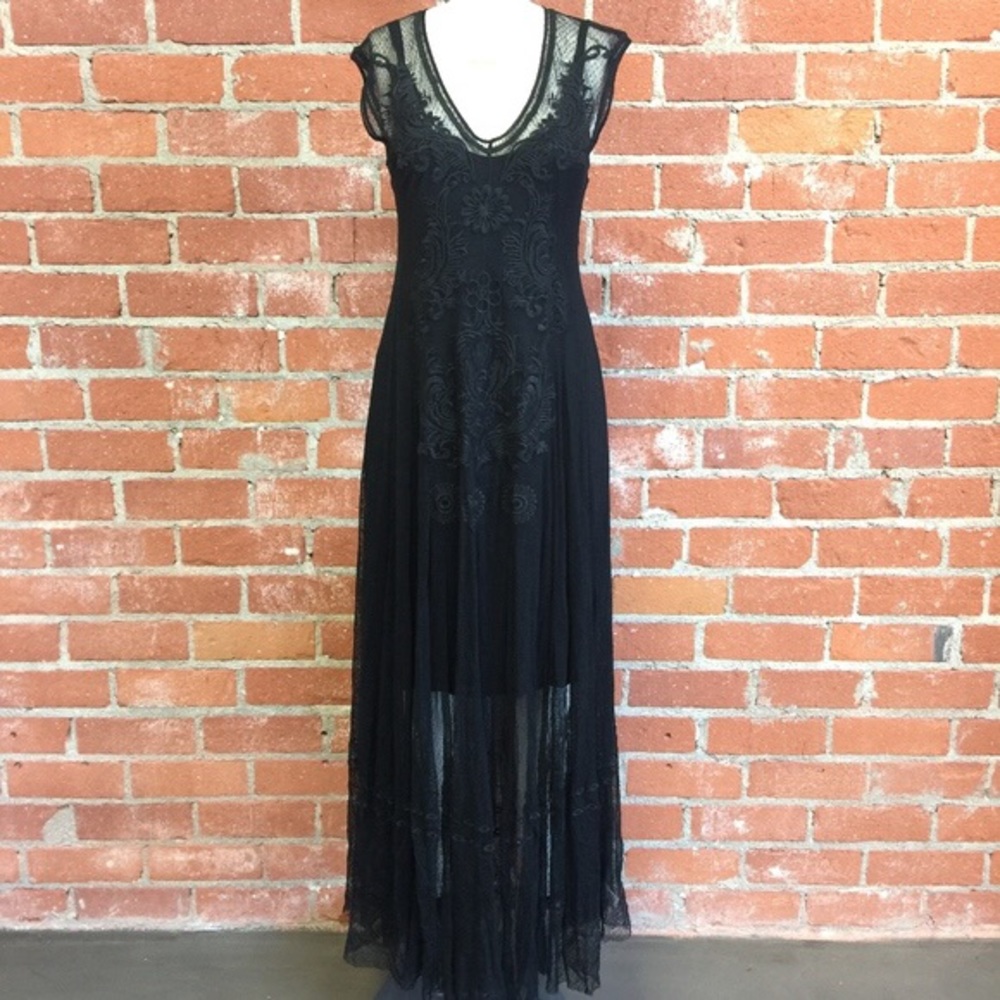 Black Johnny Was Biya Lace Maxi Dress’